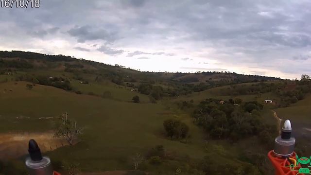 Voo com Drone F550 2gps com Pixhawk e Radio Futaba 14SG . Planeta dos Drones смотреть онлайн