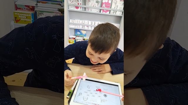 Максим С. Курс Little fellow Step 1-2 , lesson 6, отчетный урок, слова ступени смотреть онлайн