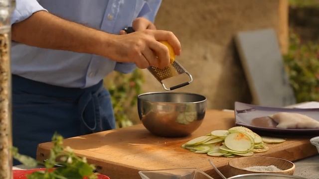 Pressé de pommes Granny Smith , loup de mer et Gremolata смотреть онлайн