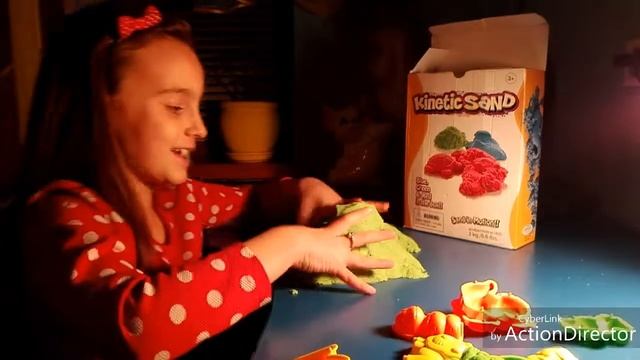 Кинитический песок. Первое видео. Даринка TV. смотреть онлайн