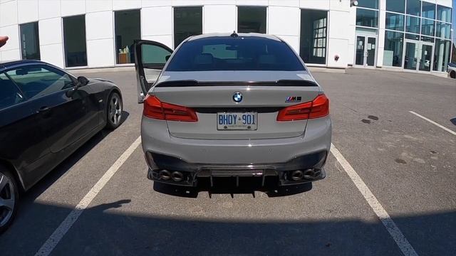 BMW F90 M5_Competition + Akrapovic