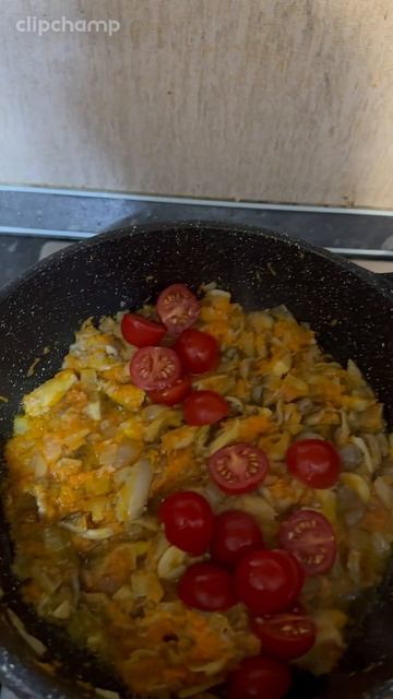 Таких вкусных постных макарон с грибами вы не пробовали, вкус из 90-х #shorts смотреть онлайн