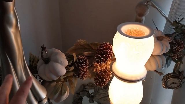 DIY MEDIA WALL LIVING ROOM MAKEOVER - PHILIPS AMBILIGHT TV - PHILIPS HUE BULBS смотреть онлайн