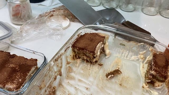 Showoff Tiramisu смотреть онлайн