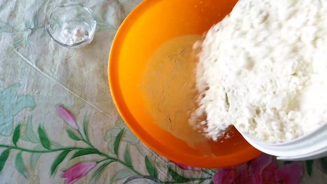 15 минутта ашытқысыз дайындалатын бауырсақ /Бауырсаки за 15 минут без дрожжей смотреть онлайн