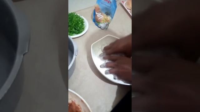 crunchy chicken strips burger 😋 смотреть онлайн
