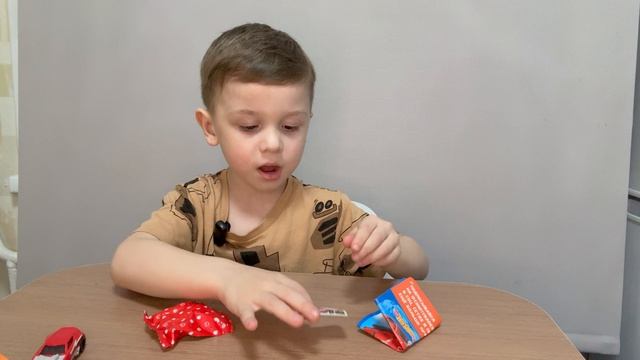Распаковка коробочек «Три кота» и «Hot Wheels