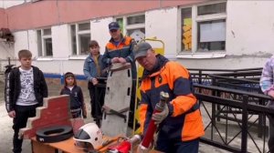 Полное погружение в профессию пожарного и спасателя для учеников 28-й школы