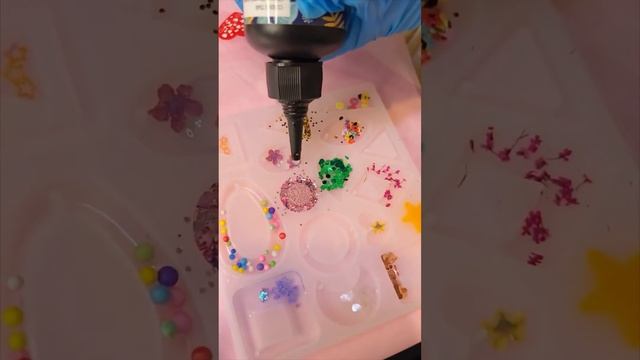 Огромный набор с эпоксидной смолой для создания наборов и украшений! смотреть онлайн
