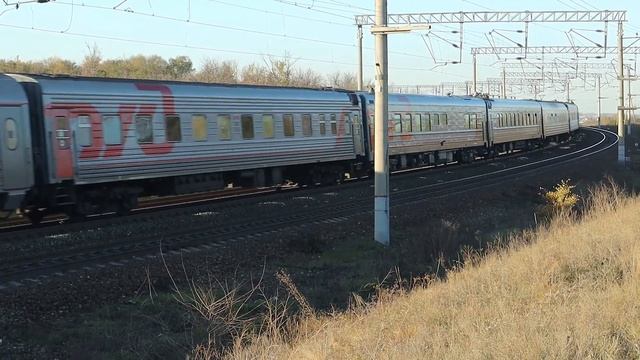 ЭП1М-575 с Пассажирским поездом 014С Адлер — Саратов смотреть онлайн