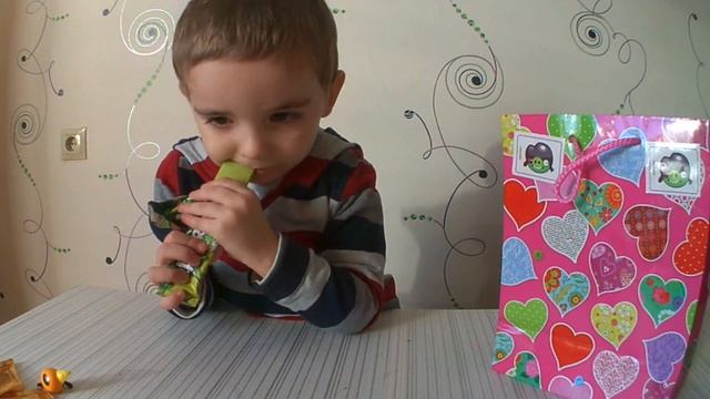 Пакет со сладостями Angry Birds!!! Packet with sweets Angry Birds !!! смотреть онлайн