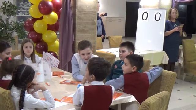 Отборочный тур (четверть финала) игры Что? Где? Когда? 3-4 классы 2017г. смотреть онлайн
