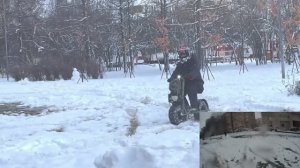 Лучший мотоцикл для снега. Маленький расход - 2 литра на 100км!
