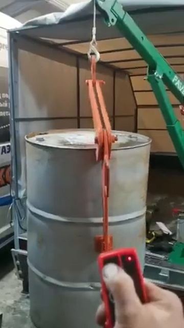 Погрузка бочки в прицеп смотреть онлайн