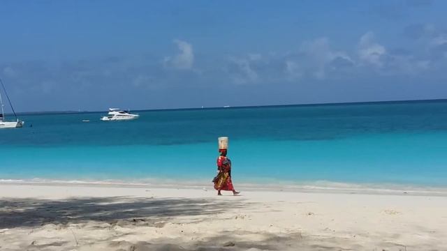 Блог Travel Salad: отгадайте, что эта женщина несет на голове? смотреть онлайн