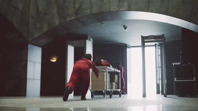 La Casa De Papel(Money Heist) | White Flag - Bishop Briggs смотреть онлайн