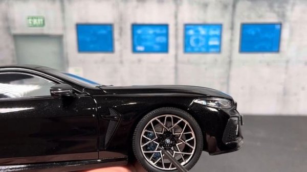 1:18 BMW M8 Coupe by Minichamps