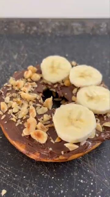 Oreo meets kinder bueno bagel Recipe | VFS | Jalil Cheema #streetfood #shorts #status #food смотреть онлайн