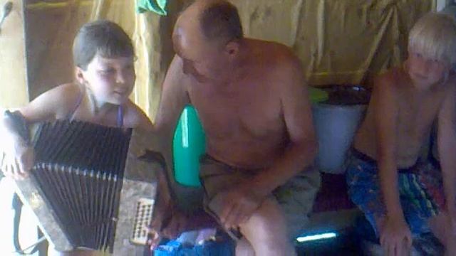 Профессиональная игра на гармони.