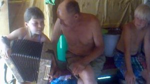 Профессиональная игра на гармони.