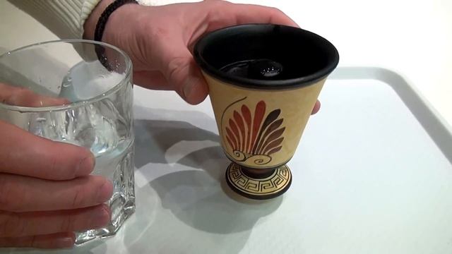 Pythagorean Cup - How it works? смотреть онлайн