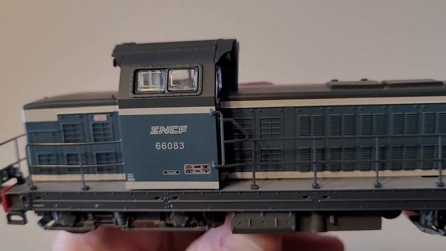 Piko 96106 - Locomotive Diesel SNCF BB66083, dépôt de Toulouse смотреть онлайн