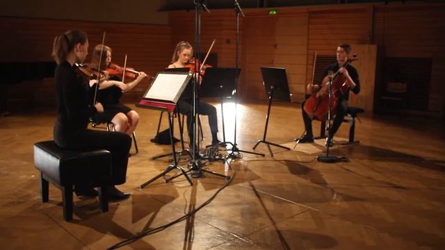 Mozart: String Quartet no. 3. in G K.156/134b Osa 1: Presto смотреть онлайн