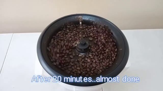 Home coffee roasting using BAR WELL.. Liberica beans смотреть онлайн