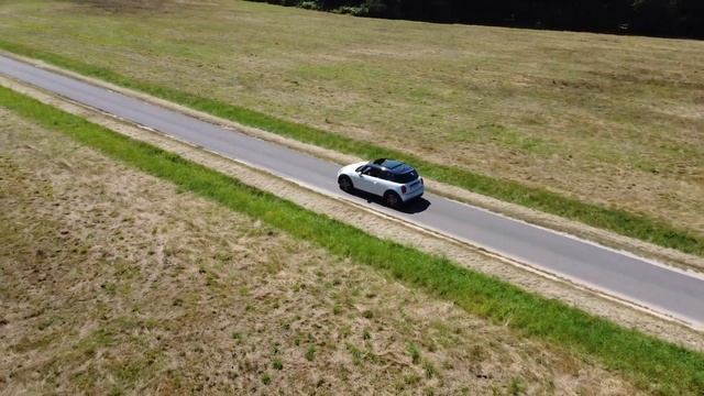 Comparatif Mini Cooper S vs SE: l'heure du choix! смотреть онлайн