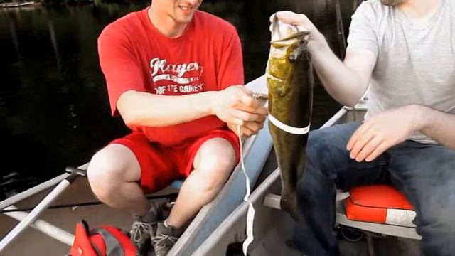 5 lb (21 inch) Largemouth - Durring The Golden Hour смотреть онлайн