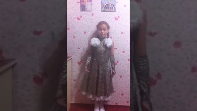 Камилә Вәлиева, 4 сыйныф, Апас районы. Г. Тукай "Бәйрәм бүген" шигыре. смотреть онлайн