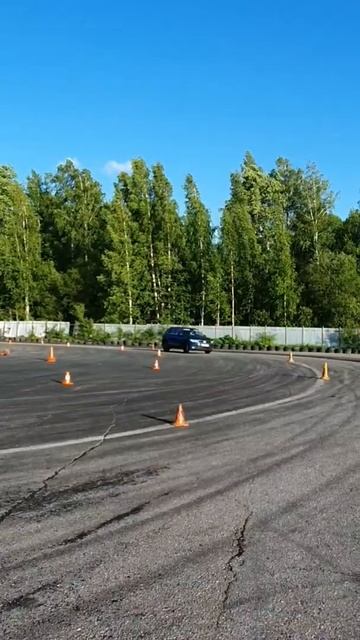 Курсы контраварийного вождения ПитерДрайв смотреть онлайн