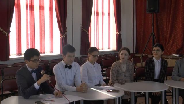 Круглый стол «Право коренных народов на сохранение родных языков, обычаев и традиций» смотреть онлайн