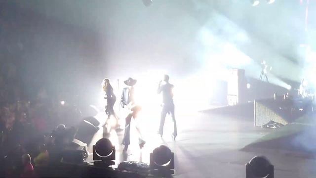 Måneskin - Zitti E Buoni - O2 Arena London 8/05/2023 смотреть онлайн