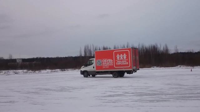 Прохождение курса контраварийного вождения водителей «Туфельки» смотреть онлайн