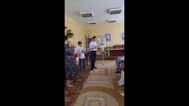 По страницам книг в мир профессий. смотреть онлайн