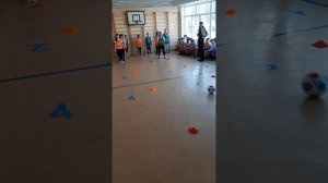 Эстафеты с ведением футбольного мяча во 2 х классах