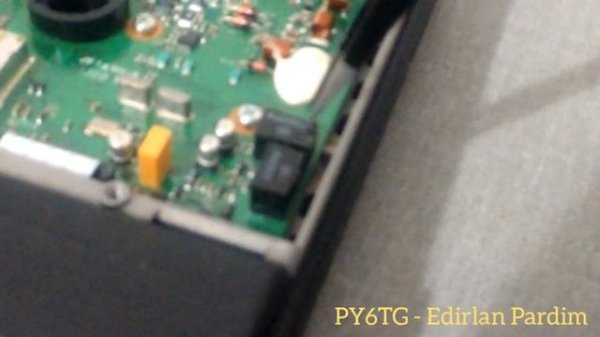 Resolvendo Problema Recepção Rádio ICOM IC-2200H surdo, troca dos filtros.    ( PY6TG)