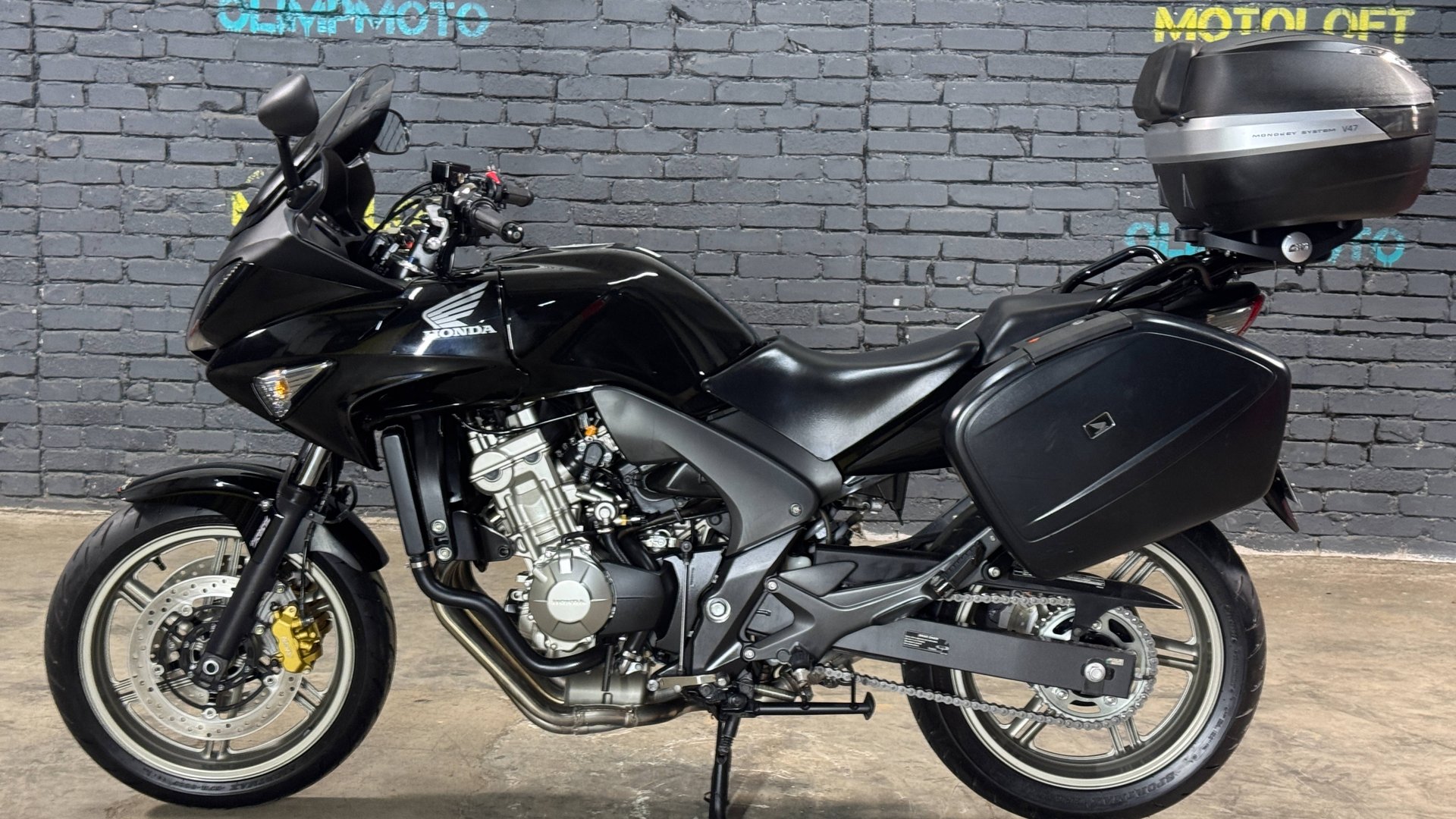 Honda CBF600 смотреть онлайн