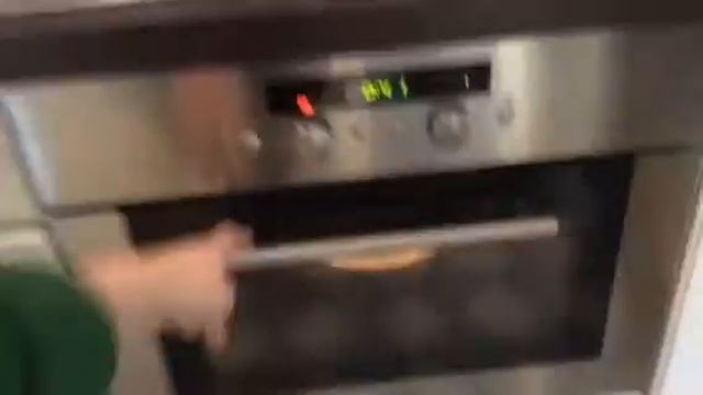 World largest gummy bear koken смотреть онлайн