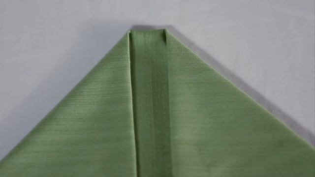 Fold a Napkin into an Airplane смотреть онлайн
