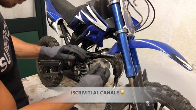 MINIMOTO CROSS - il motore è grippato - episodio 1 смотреть онлайн