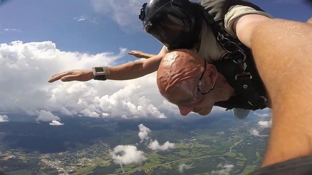 Tandem Skydive| Frank from Chattanooga TN смотреть онлайн