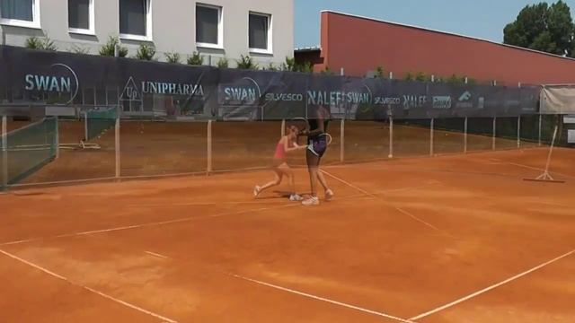LOVE 4 TENNIS: Millie Nichols vs. Dominika Sujova, sparring смотреть онлайн