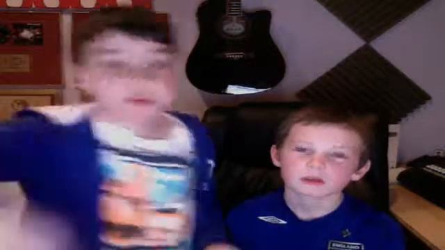 max allen's Webcam Video from June 9, 2012 02:48 PM смотреть онлайн