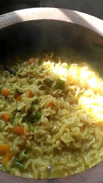 Masala Maggi 😋😋😋#yummy#shorts#maggi#masalamaggi#tastyfood #homemade смотреть онлайн