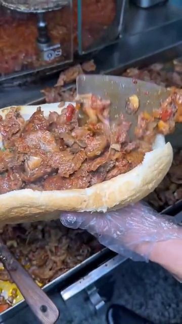Turkish kebab sandwich bread filling with Turkish kebab meat #shorts #turkishkebab #kebab #sandwich смотреть онлайн