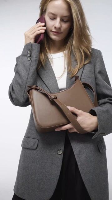 Невероятно удобная сумка! Арт. Ozon 1118045353 #fashion #shortvideo #fashionblogger #shorts смотреть онлайн