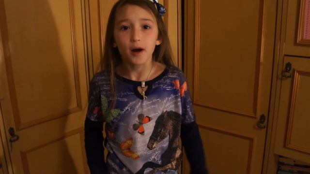 #олюбвинародномязыке Ульяна Куракова читает "Первая любовь" Антонины Алексеевой на русском языке смотреть онлайн