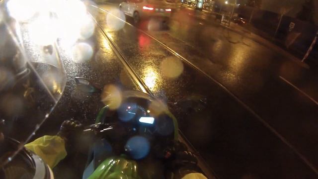 Падение с мотоцикла смотреть онлайн